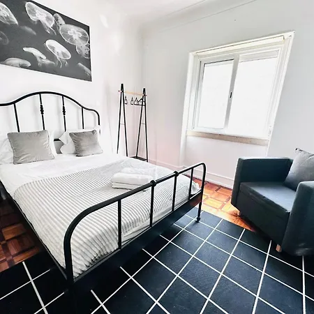 New Flat Da Horta, Location Albergue
