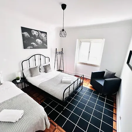New Flat Da Horta, Location Albergue
