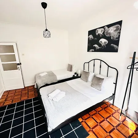 New Flat Da Horta, Location