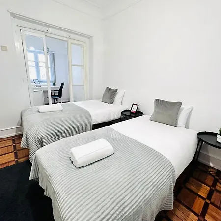 Albergue New Flat Da Horta, Location *
