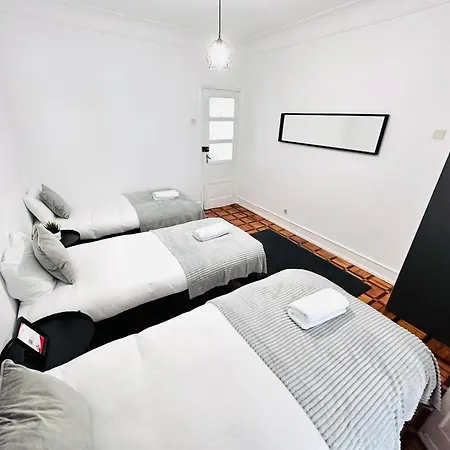 New Flat Da Horta, Location *