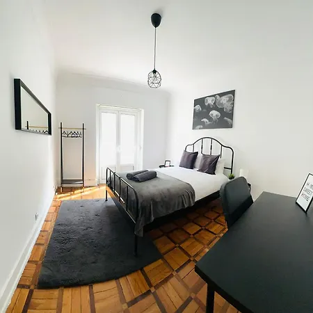 Albergue New Flat Da Horta, Location *