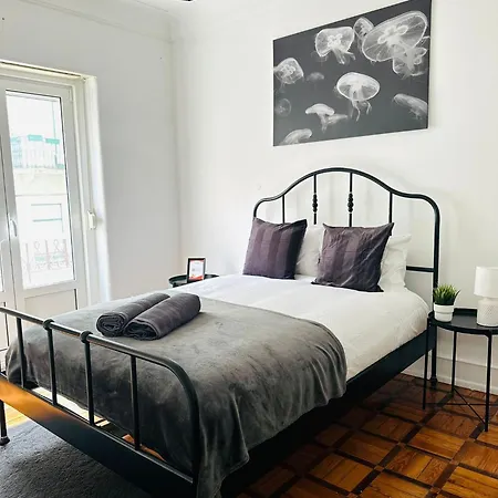 New Flat Da Horta, Location