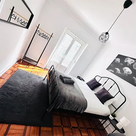 Albergue New Flat Da Horta, Location *