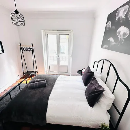Albergue New Flat Da Horta, Location *