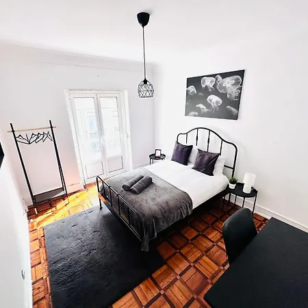 New Flat Da Horta, Location Albergue