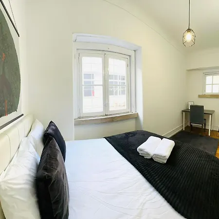 Albergue New Flat Da Horta, Location *